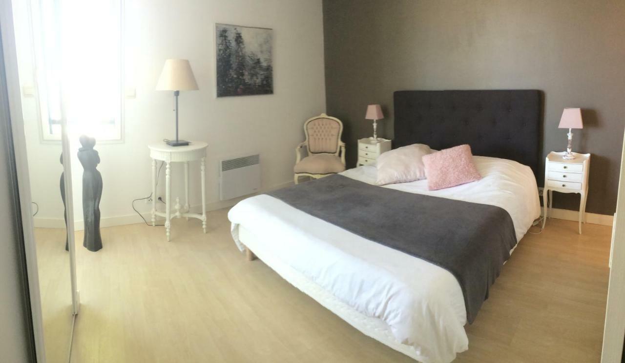 Апартаменти Vue Exceptionnelle Sur Les Tours ! Charme Et Tranquillite Ла-Рошель Екстер'єр фото